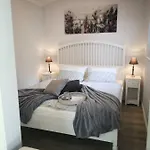 Haus Rosengarten Апартаменты *