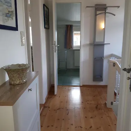 Haus Rosengarten ميديلهاغن