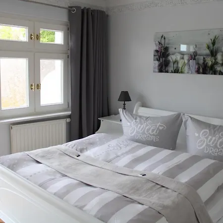 Haus Rosengarten * ميديلهاغن