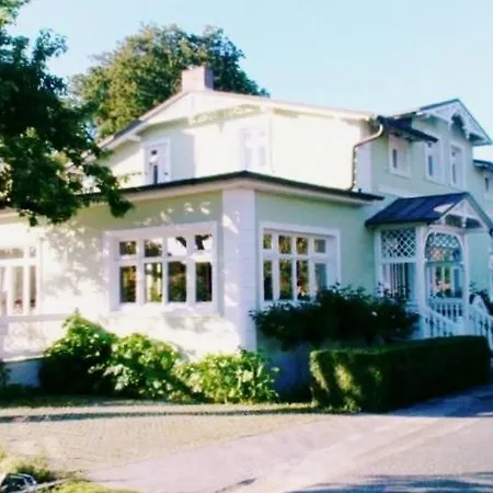 Haus Rosengarten 아파트 *