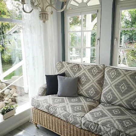 Haus Rosengarten ميديلهاغن