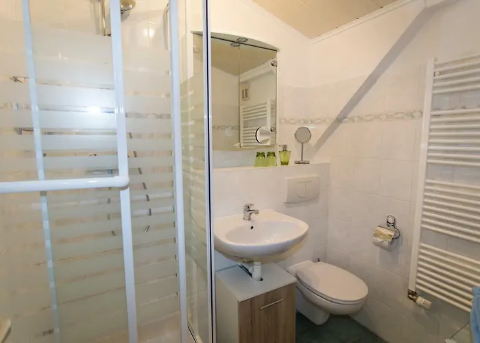 Haus Rosengarten Миддельхаген