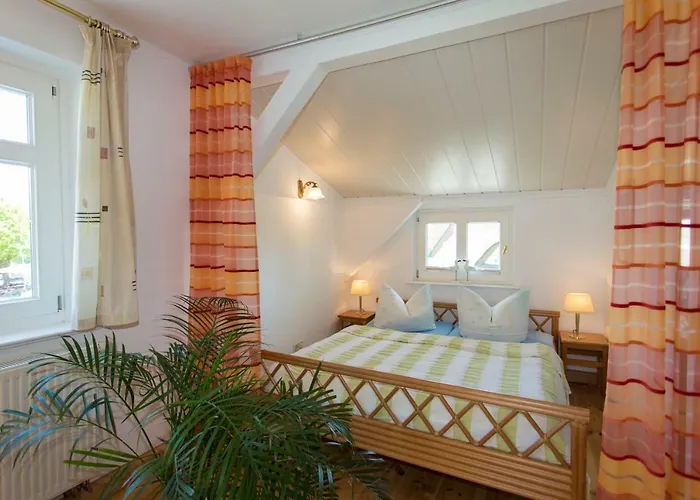 Haus Rosengarten Апартаменты *